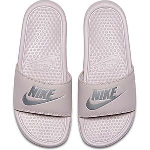Nike Women’s Benassi JDI Slides Size 7